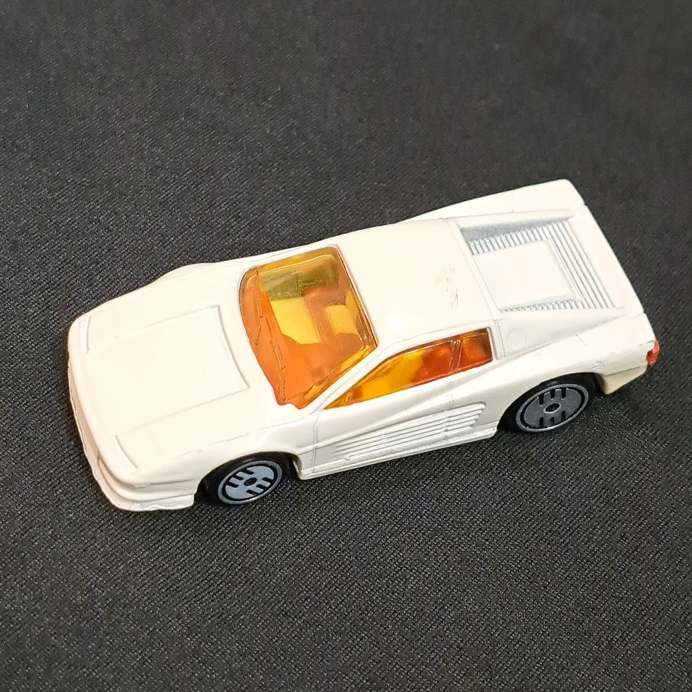 Vintage 1986 Hot Wheels Ivory Ferrari Testarossa Malaysia F8-F7‎